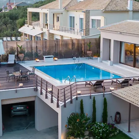 ヴィラ Senso Panorama Private Luxury カラマタ